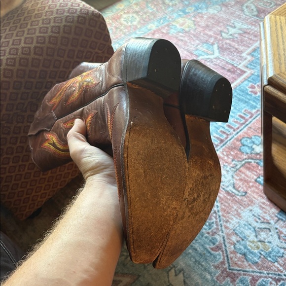 Brown Western Heeled Boots - Picture 5 of 5